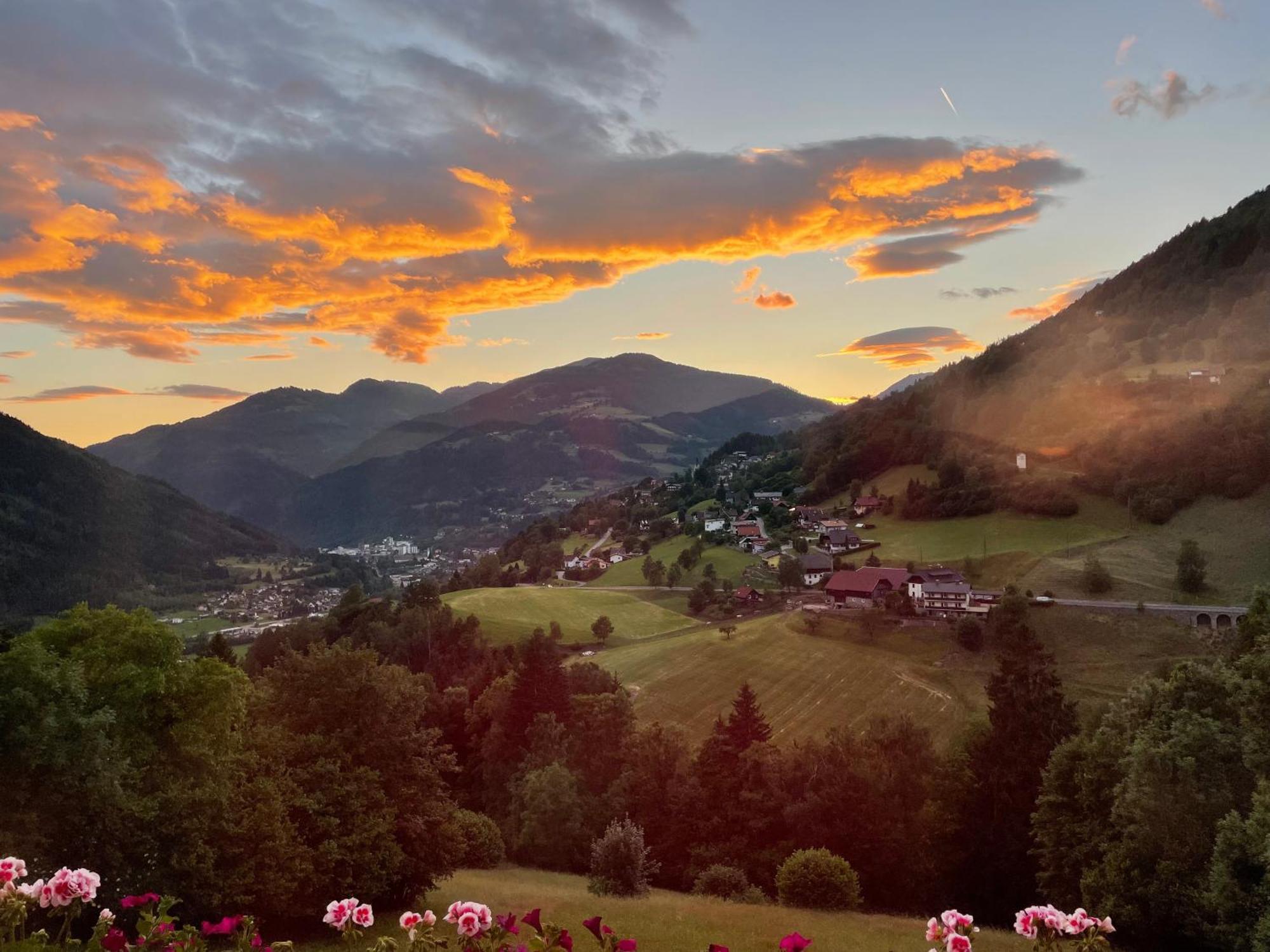Landhaus Schoenblick ราเดนไทน์ ภายนอก รูปภาพ
